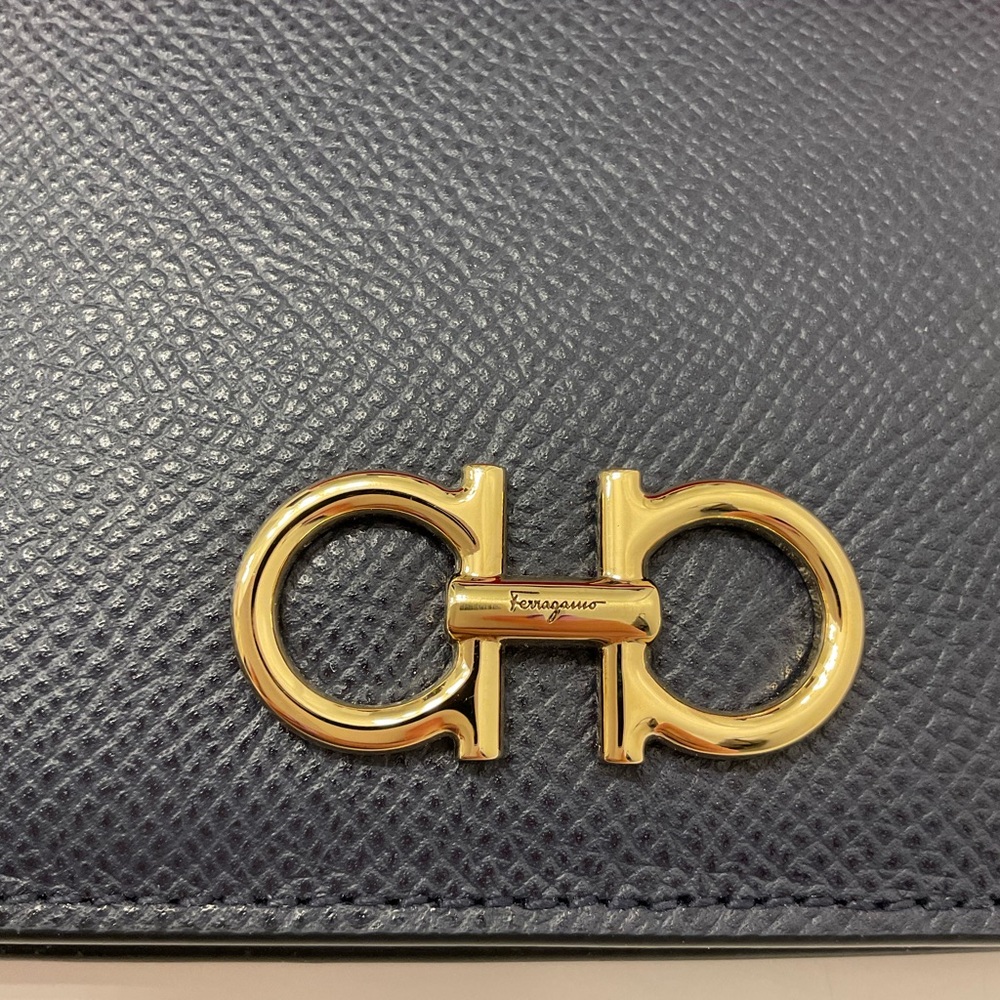 NIB Ferragamo Gancini compact wallet - Picture 3 of 9